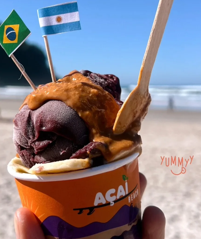 Açaí Beach na praia